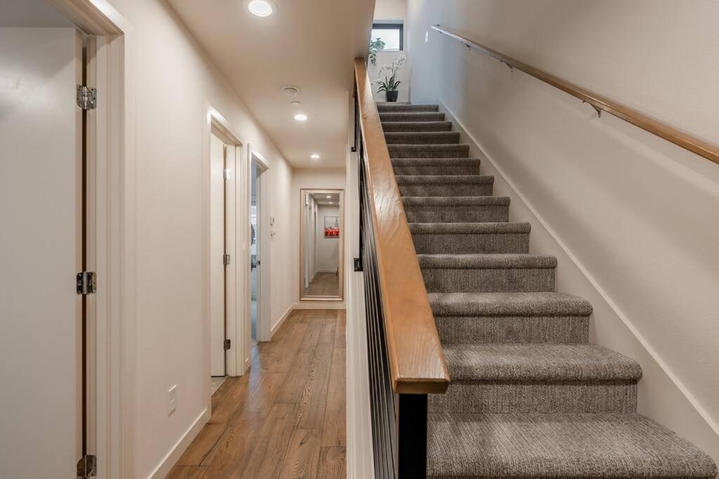 West Seattle'S Modern Townhome Bagian luar foto
