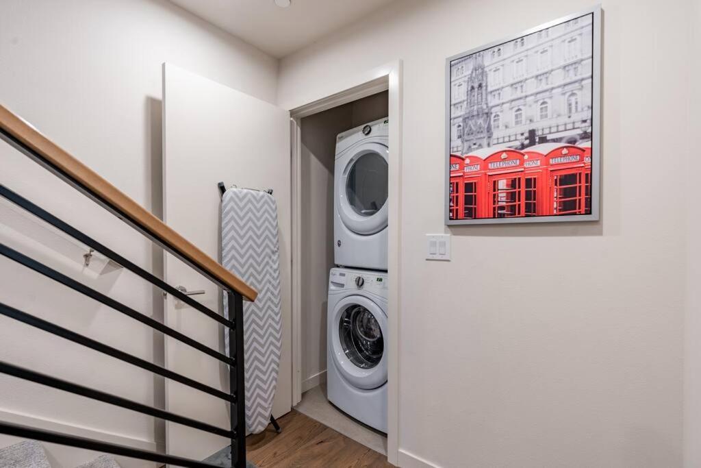 West Seattle'S Modern Townhome Bagian luar foto