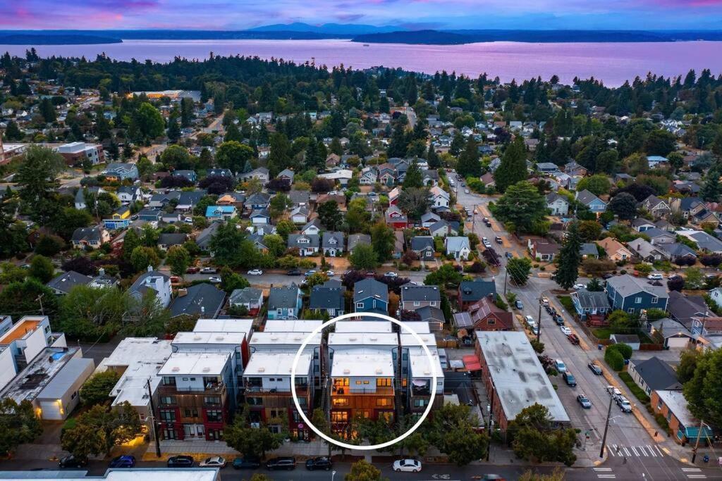 West Seattle'S Modern Townhome Bagian luar foto