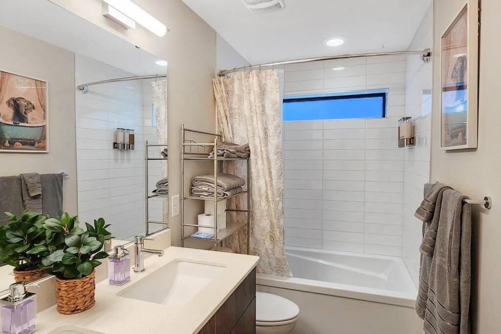 West Seattle'S Modern Townhome Bagian luar foto